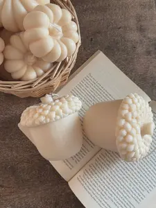 Jumbo Acorn