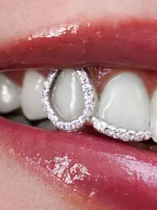 1PC Hip Hop Teeth Grillz with Star Cubic Zirconia Caps, Micro Pave Charm Grills for Men Women, Unisex Fashion Jewelry for Party, Daily Clothing Decor, Oral