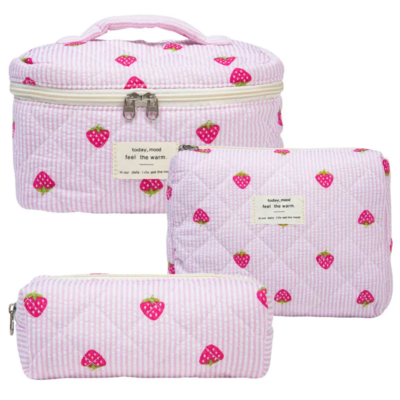 Women's 3-Pcs Quilted Cosmetic Bag Set - Cute Strawberry Novelty Print Polyester Organizer, Large Travel Toiletry Holder, Aesthetic Pencil Case, Cosmetic Bag for Purse, Fruit-Themed Purse-Friendly Solution
