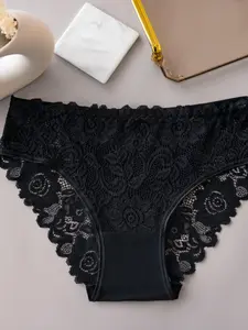 【Plus Size】 Floral Lace Briefs, Breathable Comfortable for Daily Wear, Women's Underwear for All Seasons, Sheer Lace Panty