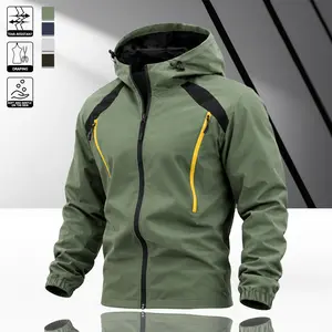 Men’s urban outdoor windbreaker jacket in army green, featuring black-and-yellow contrast details, adjustable hood, water-resistant fabric, and easy-care material—suitable for everyday wear, sports, and light outdoor activities.