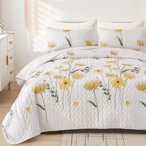 Queen Size Quilt Set, Cute Floral Yellow Flower Bedspread Coverlet, Microfiber Lightweight Reversible Soft Quilted Bedding Set, All Season Bed Cover (96"x90")