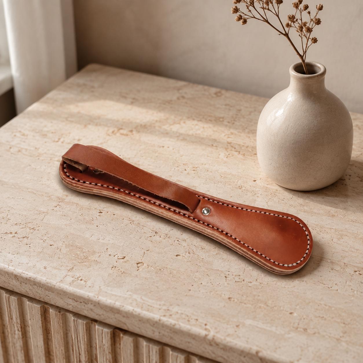 Handmade Cowhide Leather Accessory, Portable Leather Gear with Smooth Handle for Daily Carry and Home Display