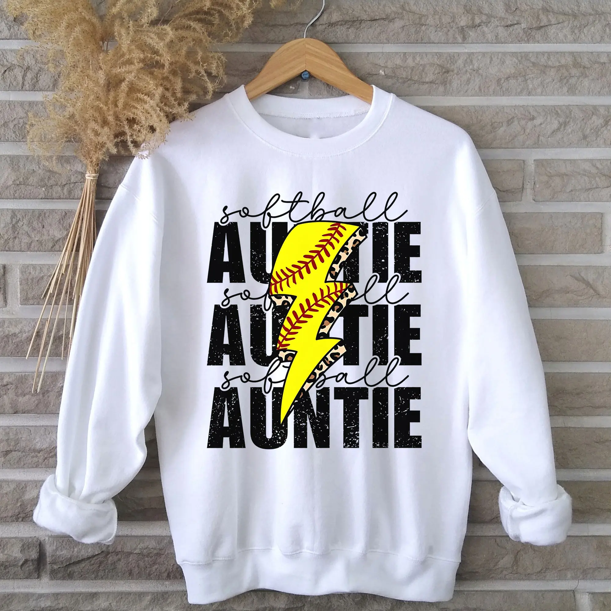 Softball Auntie Shirt, Softball Aunt Lightning Bolt Shirt, Softball Auntie Gift Sports Auntie Softball Game Day Tee for Auntie