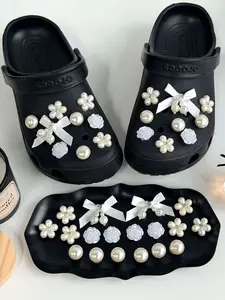 18pcs Bow Beaded Shoe Charms, Fits Clogs Sandals Slippers DIY Accessories, Cute Flower Shoes Decorations for Kids