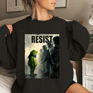 Portland Frog Resist Sweatshirt, Unisex 100% Cotton Portland Frog Protest Sweatshirt, Anti ICE Resistance Tee, FDT Political Activist Shirt, I Stand With Frog Graphic Tee, No Kings Day Freedom Sweatshirt