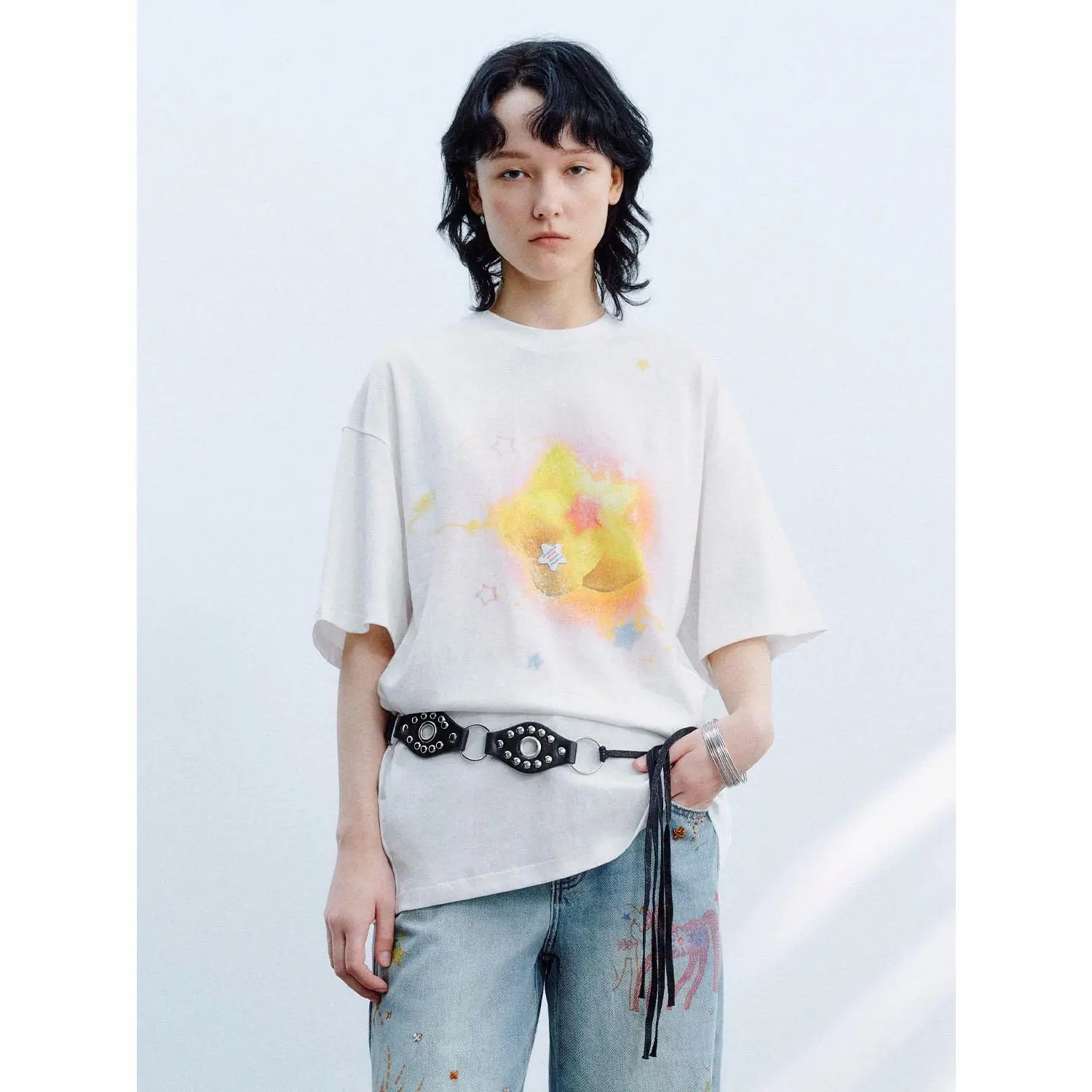 URBAN REVIVO Women's Streetwear T-Shirt with Graphic Printed Front, Comfortable 100% Cotton with Stretch Fit for Casual OOTD, Cold Wash, Tshirt, Short Sleeves, Round Neck, Breathable, Do Not Bleach