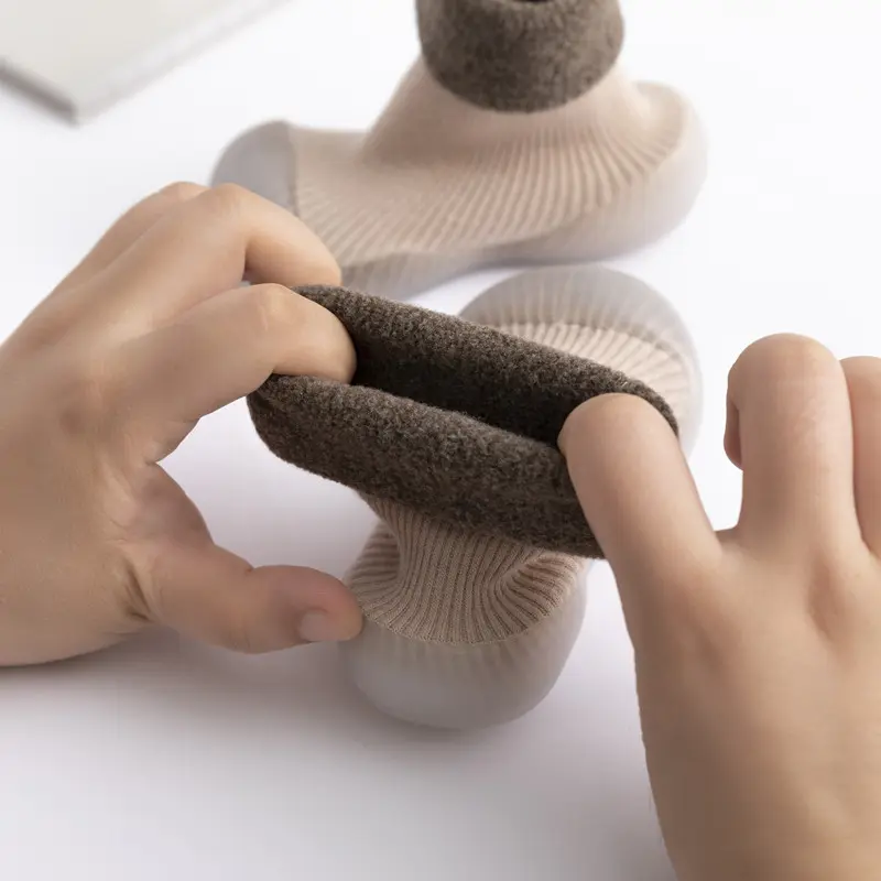 2026 Winter Baby Soft Sole Walking Shoes Lamb Wool Snow Children's Sock Shoes Thickened Warm Baby Floor Shoes