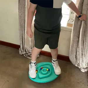 PP Plastic Snail Shape Balance Board - 1-Piece Home Fitness Equipment for Yoga, Ages 14+, Boosts Balance & Coordination, Indoor/Outdoor Use