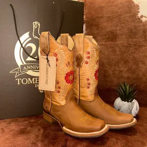 Red Daisy Women’s Boots