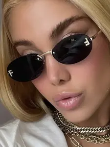 Luxury Metal Oval Frame Sunglasses with Rhinestone Decor, Retro Trendy Sun Glasses, Trendy Styling Sunglasses, Casual Street Style Eyewear for All Seasons, Trendy Vintage Sunglasses