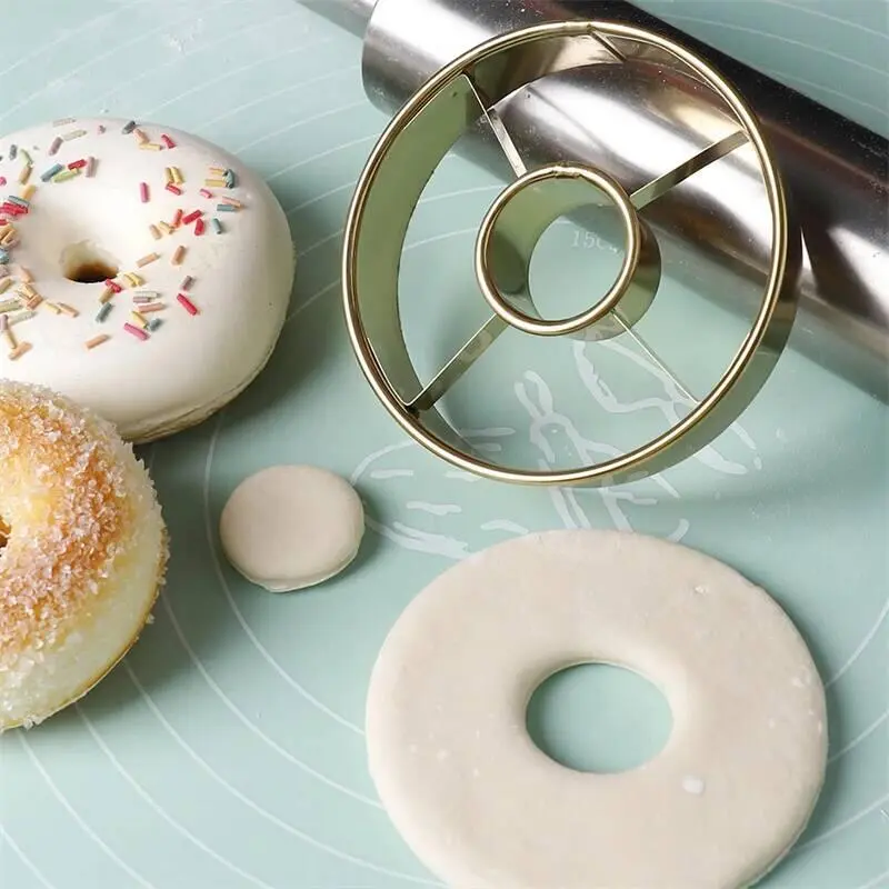 Stainless Steel Donut Cutter - Donut Mold Bakeware, Bread Cutter Maker, Cakes Decorating Tool for Home Baking Indoor Recreation Kitchen Supplies