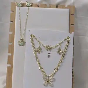 Variados Set of Butterflies Laminated High-Quality Elegant Necklace and Earrings Set