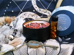 Hekate Dedication Candle and Oil