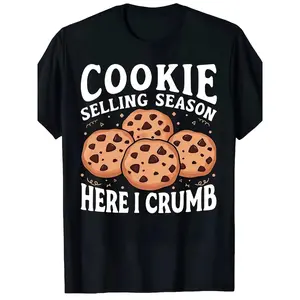 Women's black 180g cotton t-shirt with a Cookie Selling Season Here I Crumb cookie print, round neck, short sleeves, ideal for the fall season, casual style for cookie and baking lovers, fall 2023 fashion