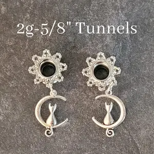 Pair 2g 0g 00g 1/2 9/16 5/8 Inch plug Cat Moon Dangle Screw Back Silver Steel Tunnel Gauges Ear Stretching jewelry drop formal alt unique