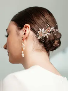1-piece set of metal women's wedding headpiece, pearl rhinestone flower inverted comb, fixed disc hair, bun head decoration, fashionable, exquisite and elegant heavy industry headpiece