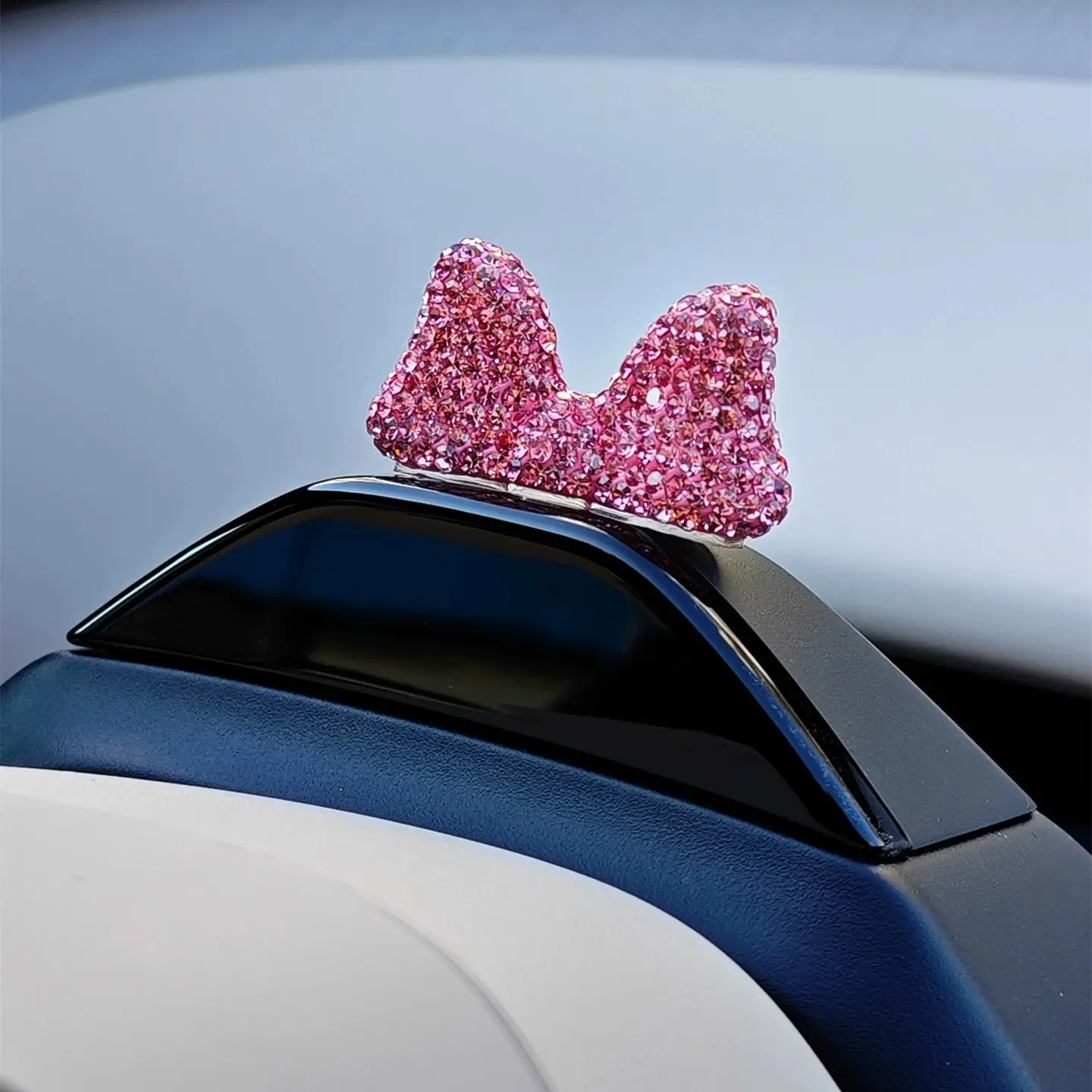 Diamond pink bow car cute small ornament car center console screen steering wheel ornament girl