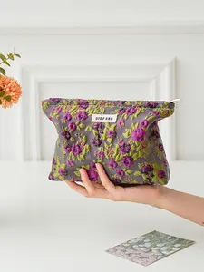 Floral Embroidered Makeup Bag, Large Capacity Cosmetic Storage Bag, Zipper Makeup Organizer Pouch, Portable Toiletry Bag for Travel, Makeup Bag for Women