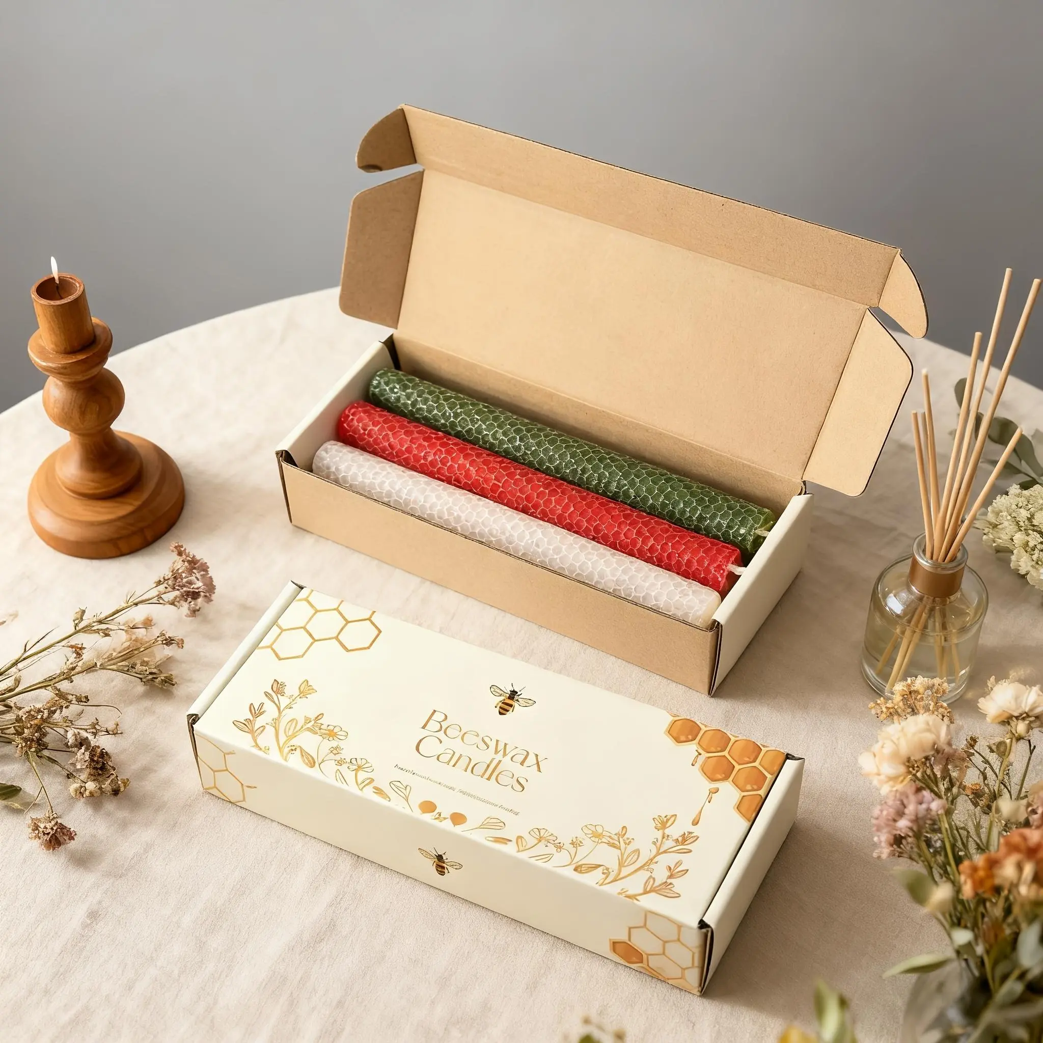 3-Pack Traditional Cozy Scented Christmas Beeswax Taper Candles, 7.87in/20x2cm 3-Color Honeycomb Design, Dripless Clean Burning, Ideal for Holiday Decor, Christmas Gifting