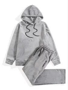 fall outfits Men's autumn and winter thickened plush hooded home set, a warm hooded sweatshirt + long pants two-piece set, soft and skin-friendly, a comfortable choice for home relaxation and sleep