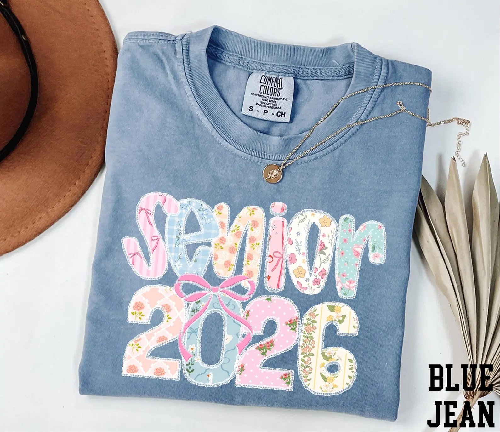 Senior 2026 Floral Patchwork Bow Graphic Comfort Colors T-Shirt, Cute Graduation Shirt, Class of 2026 Aesthetic Tee, Grad Gift Casual Shirt