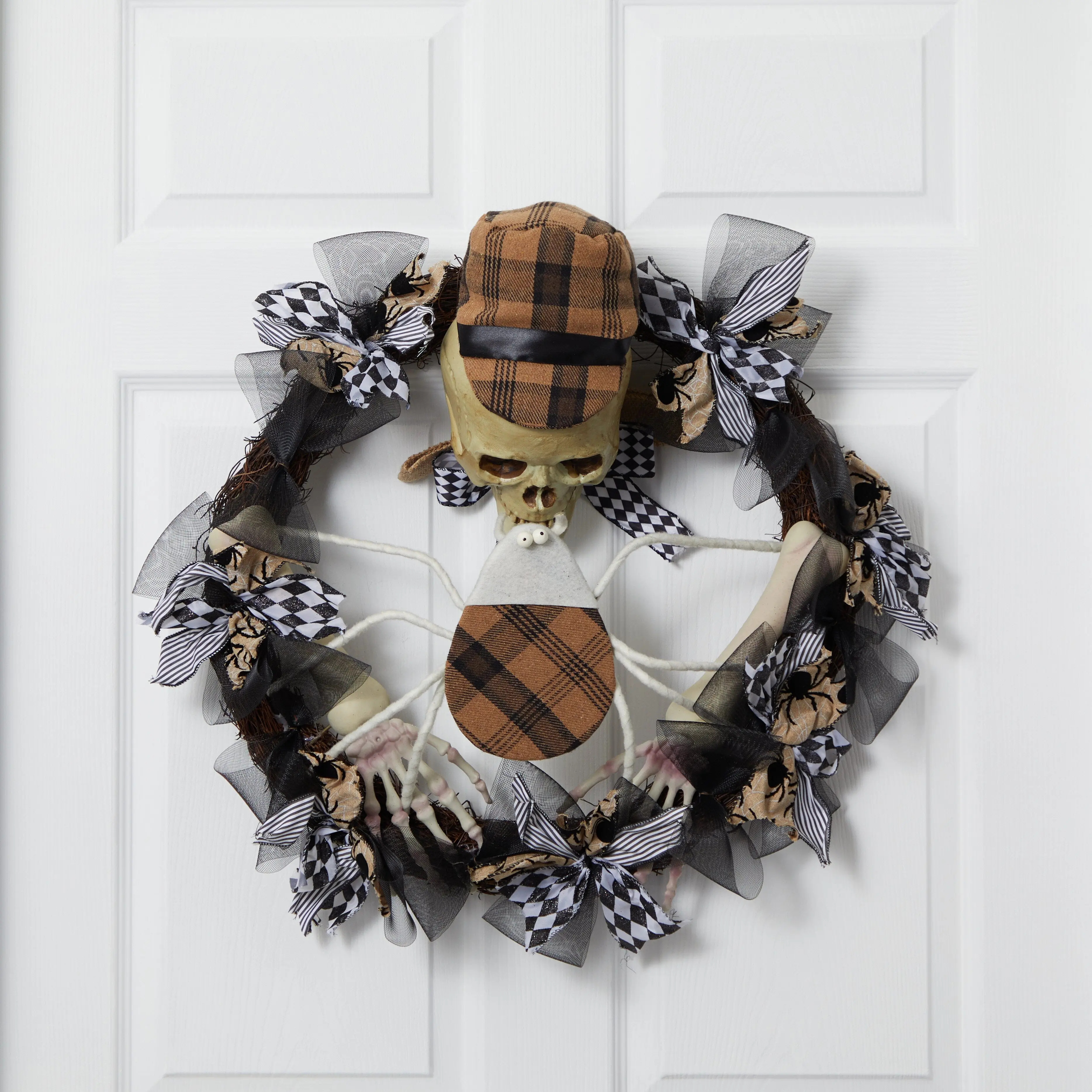 24-in Spooky Halloween Skull Wreath with Plaid Mesh - Indoor Home Doorframe Ornament, Festive Wall Decor, Ideal Holiday Gift