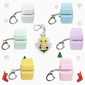 2PCS LED Light-Up Mechanical Keyboard Fidget Keychain Set – Cute Bee Pendant, Multi-Purpose Decoration for Bags, Keys, Car Mirror, Phone, Stress Relief Toy, Perfect Holiday & Christmas Gift