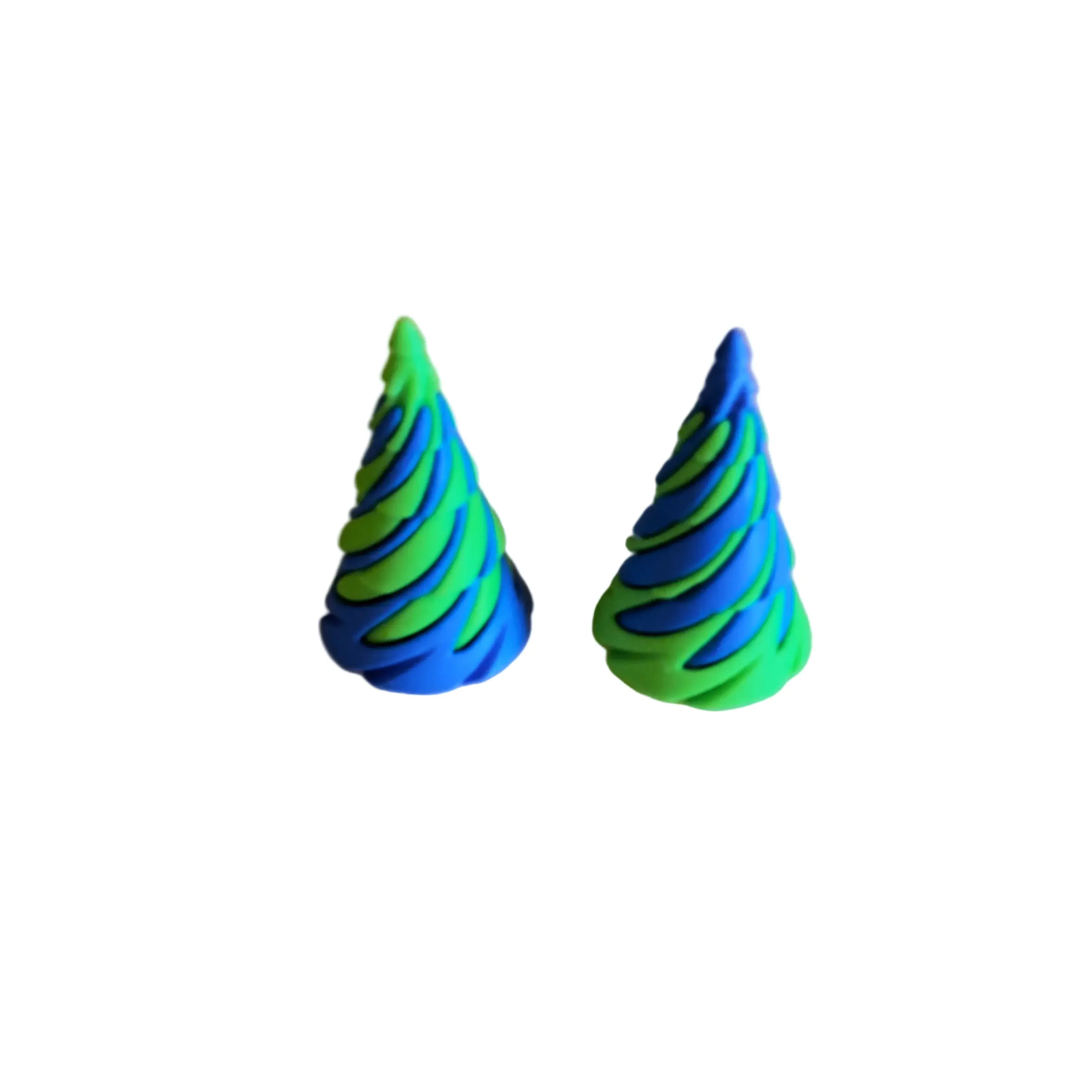 3D Printed Impossible Passthrough Mini Christmas Cone Statue - Optical Illusion Home Decor, Tactile Play Smooth Stress Relief Festive Ornament