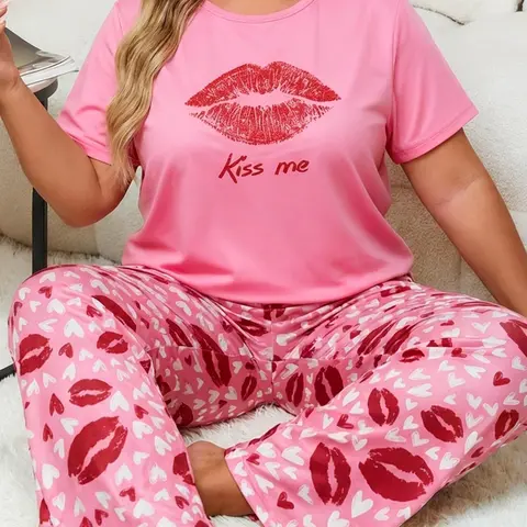 Women's Plus Size Knitted Pajama Set, Valentine's Day Lip Print Short Sleeve Top & Long Pants, Casual Loose Fit Sleepwear Loungewear, Printed Pajama Set
