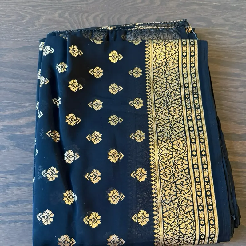 Georgette foil print Saree only