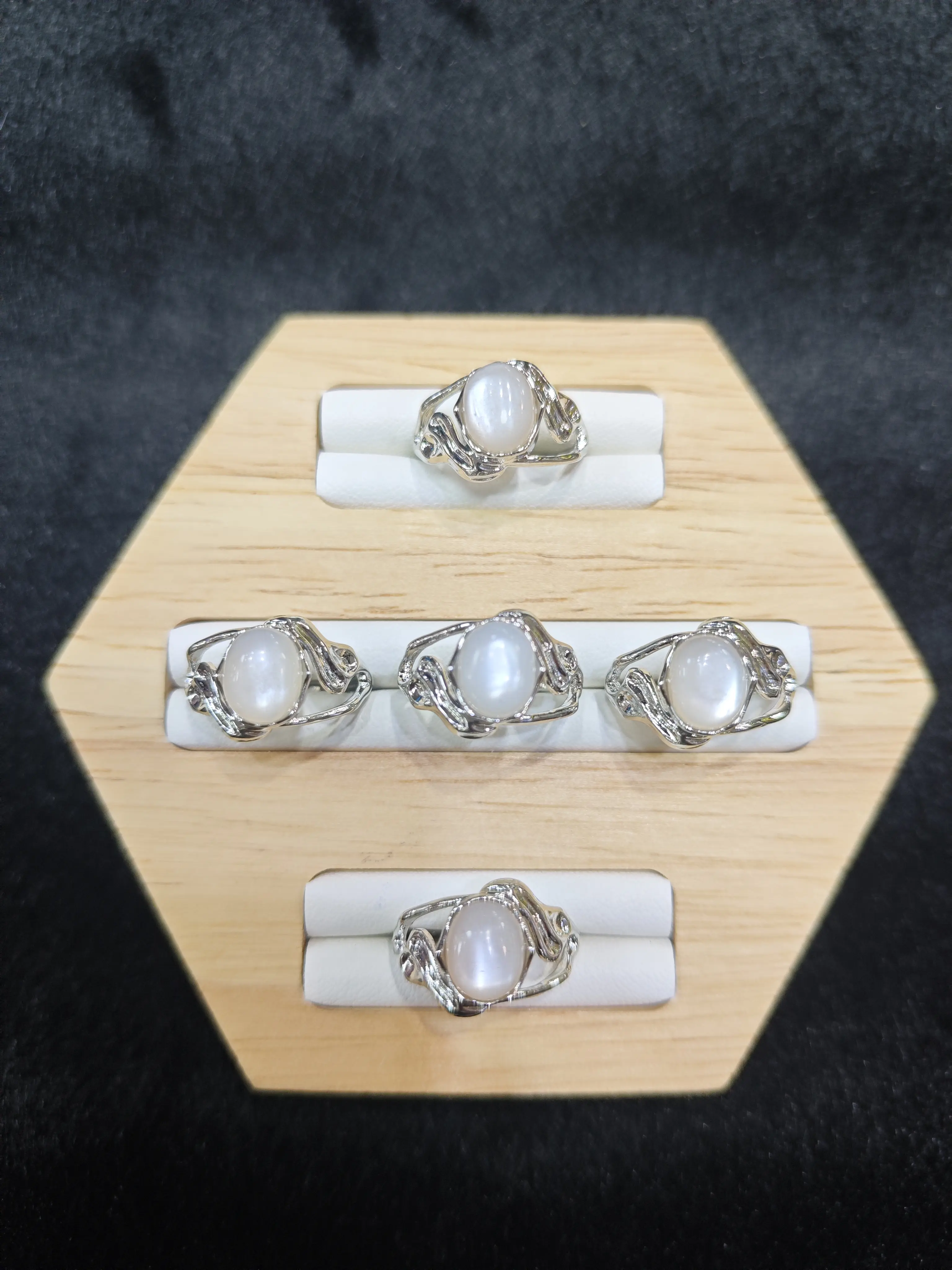 Ruby(13957)gc.Ethereal White Moonstone Solitaire Ring - Silver Tone Wavy Band with Adularescence Oval Gemstone Jewelry
