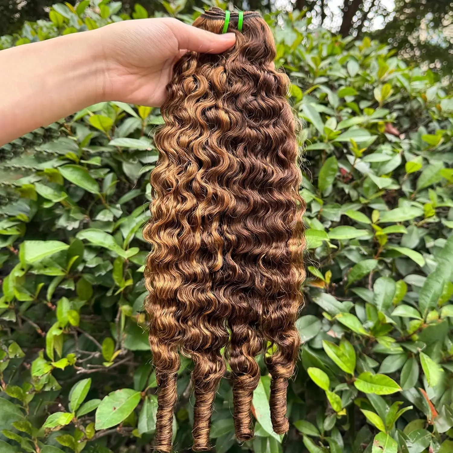 ALHER #P4/27 Highlight Human Hair Bundles - 15A Grade 26in Honey Blonde Colored Hair Extensions, 3c4a Water Wave with Spiral Curly End, 100% Unprocessed Raw Virgin Silky Single Bundle for Black Women, Human Hair Silky, 100% Unprocessed Raw Virgin Hair
