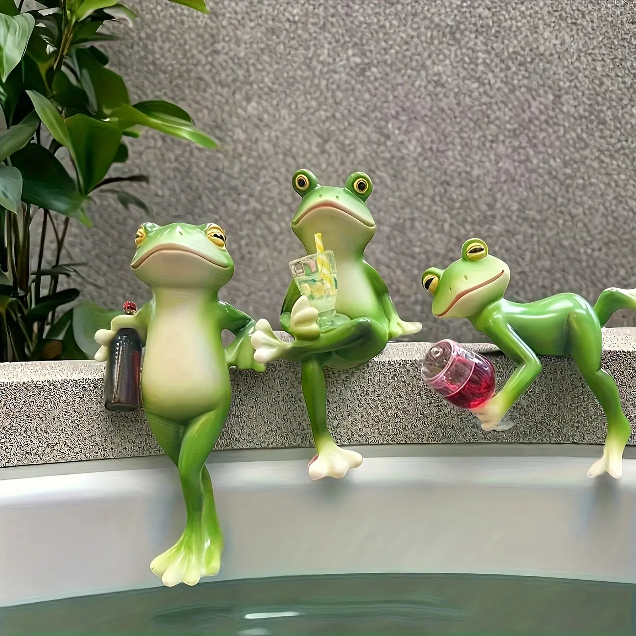 3 Frogs with Drinks Resin Sculptures, Decorative Garden Sculptures Statues, Romantic Garden Decor for Balcony, Patio & Planter, Perfect for Weddings, Festivals & Celebrations