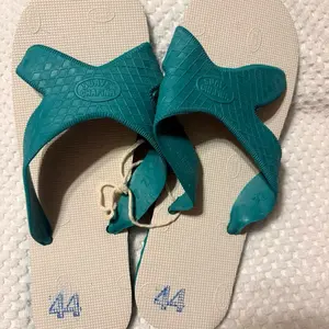 Rubber Sandals - Comfortable and Durable Footwear for All Seasons Summer Walking Shoes Flat