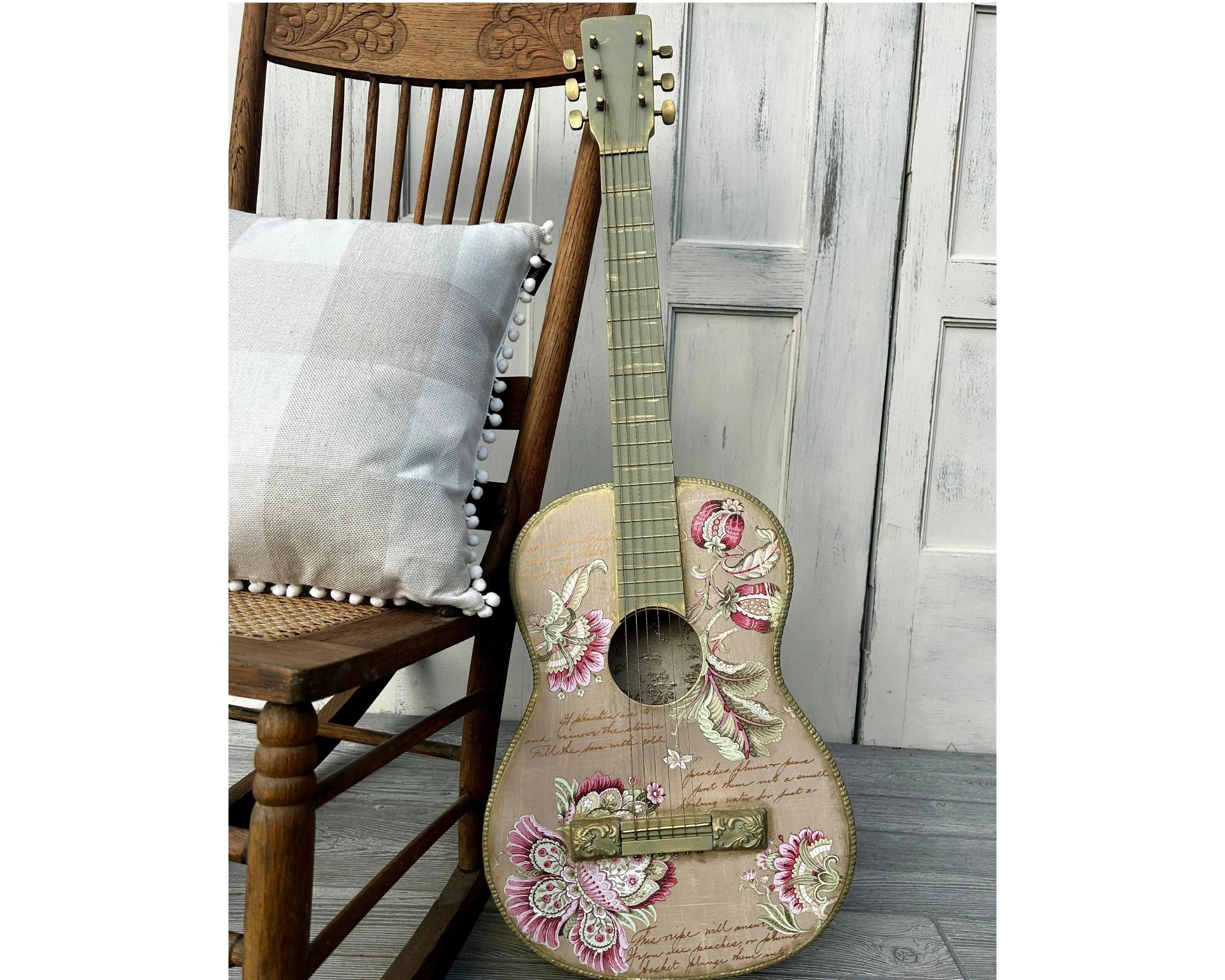 Hand painted guitar lamp, music home decor, Vintage floral instrument, Unique gift for musician, Unique night light, Custom Guitar