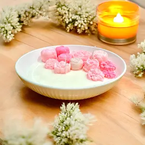Rose Blossom Handmade Candle Gingerbread Scent Coconut Freshener