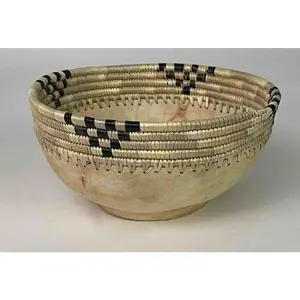 Light wooden bowl with 2-color basket-rim "Imbehe" Rwanda | 8"