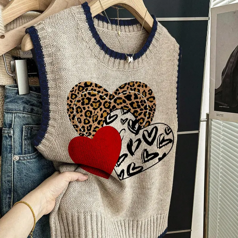 Women's Fitted Casual Sleeveless Round Neck Knit Top Vests Sleeveless Fitted Style, Womenswear Heart Pattern Love Design, Deep Blue Color, Perfect for Spring & Fall, Ideal Valentine Gift