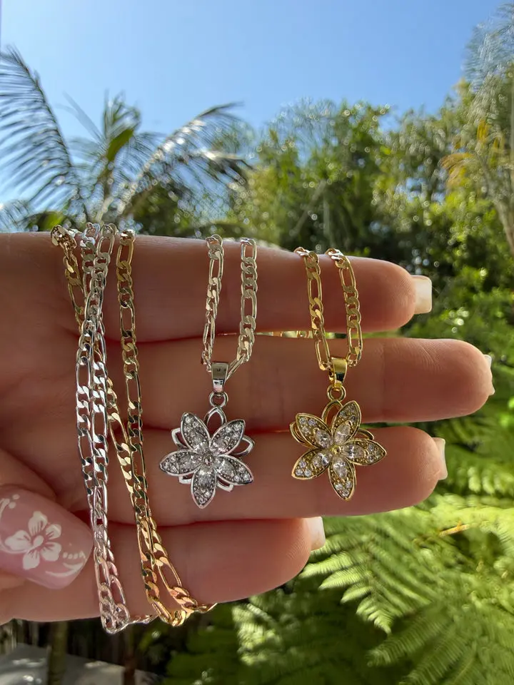 Diamond Flower Necklace (Figaro Chain)