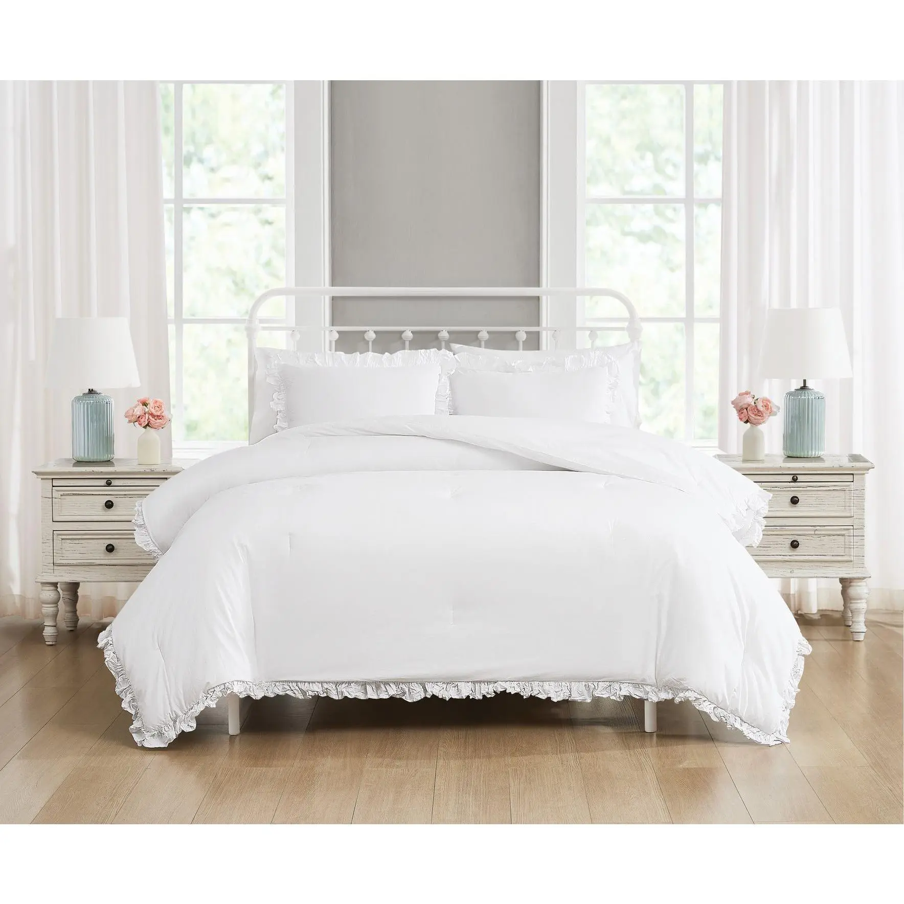 The Farmhouse by Rachel Ashwell Ruffled F/Q Comforter Set