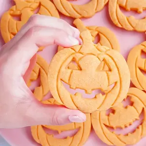 Halloween Pumpkin Cookie Cutter Set, Plastic Embossing Molds with Various Faces, Ideal for Fondant & Cake Decoration, Party Supplies