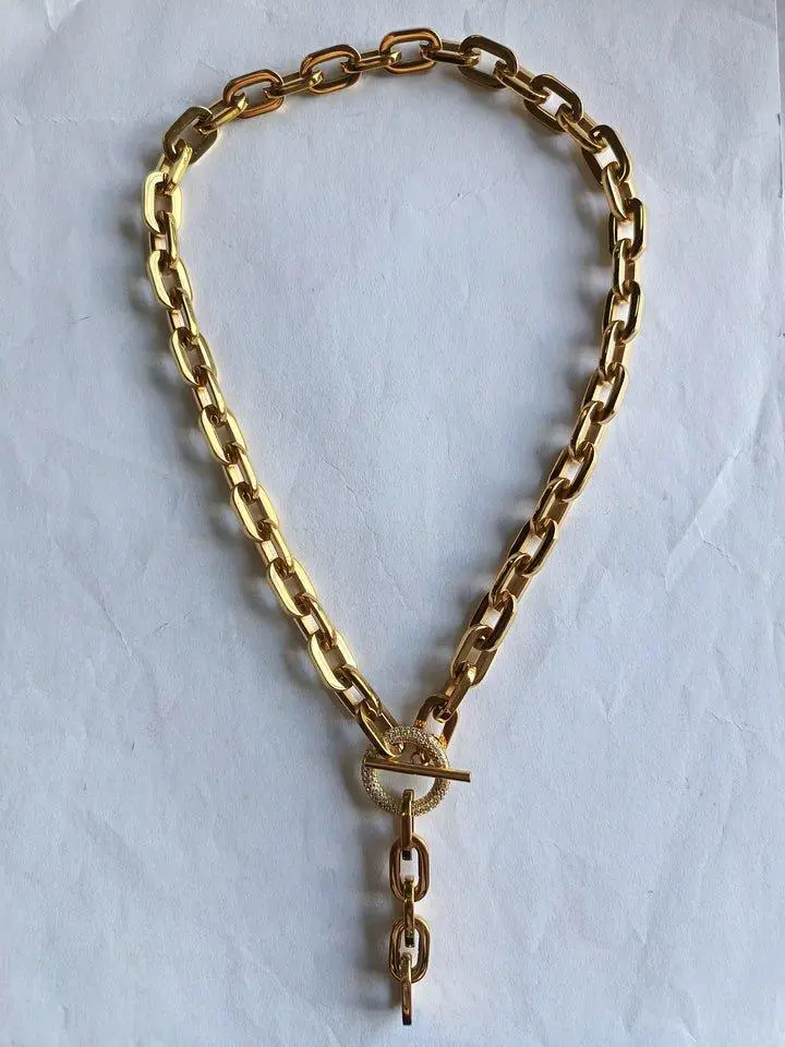 Beaux Bold Crystal Toggle Necklace Unisex Stainless Steel Waterproof Tarnish-Free Gold Chain Toggle Clasp Chic Drop-Link Effect