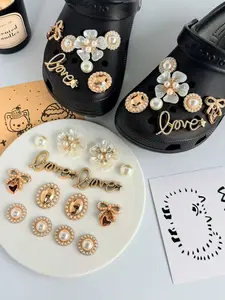 Shoe Accessories Set, 14-Piece DIY Pearl Rhinestone Shoes Decorations, Children Girls Gift, Designer Footwear Enhancements