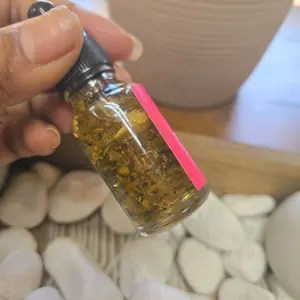 Love Drawing Conjure Oil: Attract Love, Increase Self-Awareness, and Find a Partner  Spiritual oil
