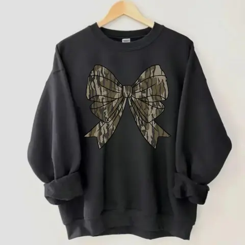 Vintage Old School Camo Bow Duck Hunting Sweatshirt, Casual Camo Top For Men Women, Multiple Sizes & Colors