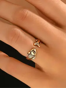 Gold Fish Ring, Vintage Bohemian Style Jewelry with Intricate Fish Charm & Adjustable Design, for Women, Daily & Boho Styling Occasions, Unique Rings