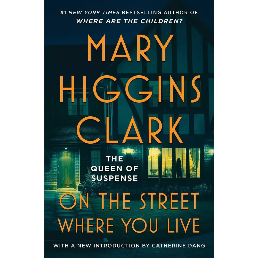 USED Book - On the Street Where You Live by Clark, Mary Higgins (Paperback) - english