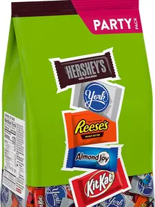 Hershey Assorted Chocolate Flavored Snack Size, Christmas Candy Party Pack, 33.43 oz