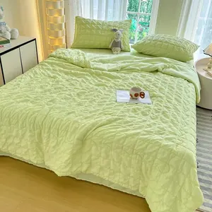 Summer Quilt, Soft Comfortable Washable Air Conditioning Quilt, Cool Quilt for Bedroom, Guest Room, Camping and Travel, Machine Washable Quilted